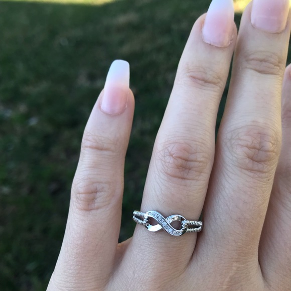 Jewelry - NWT 925 sterling silver ring